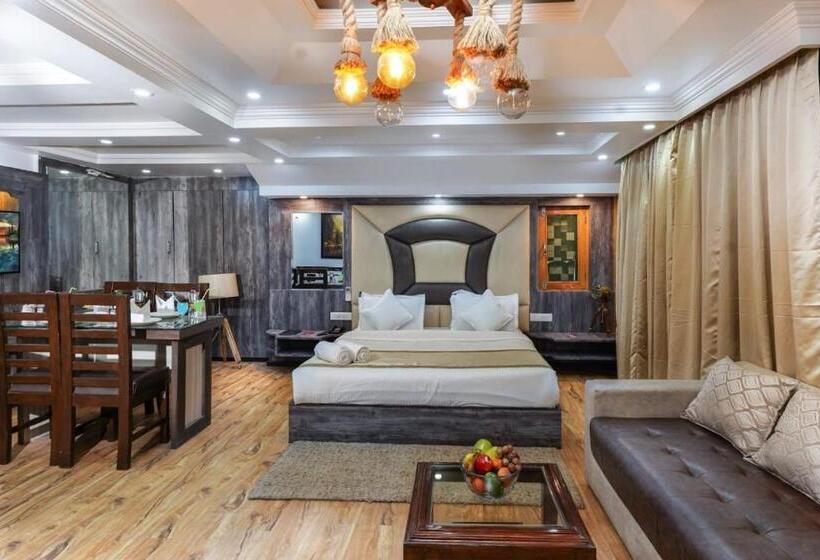 فندق Royal Milad