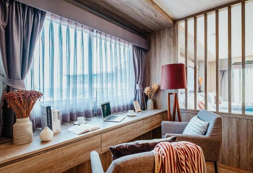 هتل So Boutique Jomtien Beach Pattaya