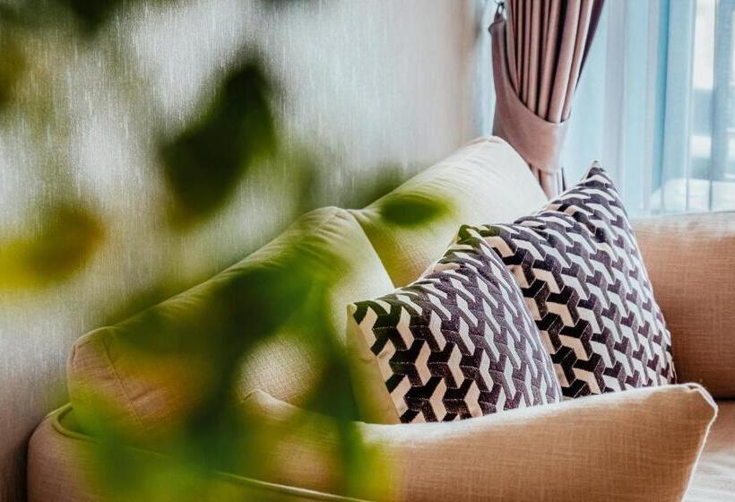 هتل So Boutique Jomtien Beach Pattaya