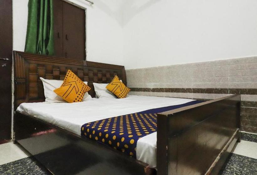 Отель Spot On 76155 Happy