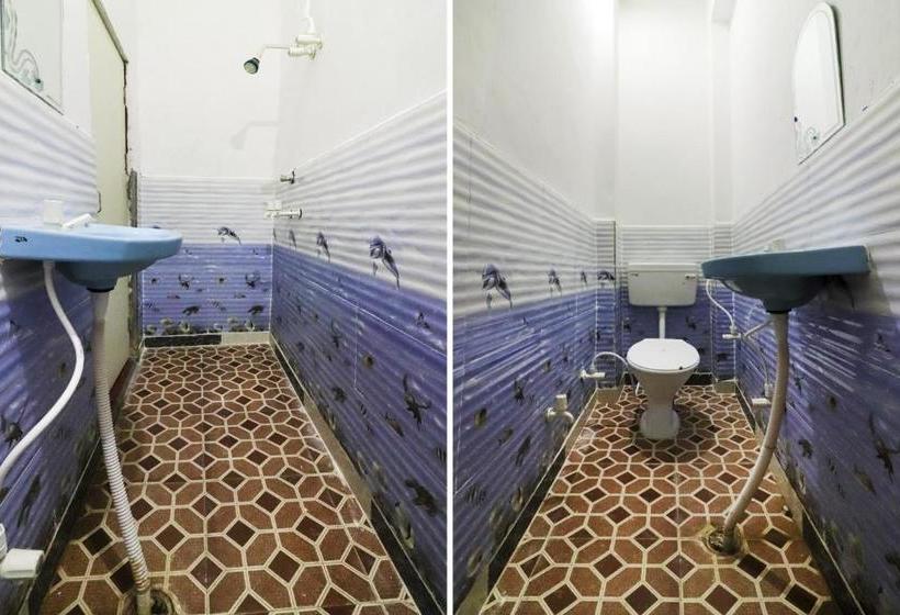 Отель Spot On 76155 Happy