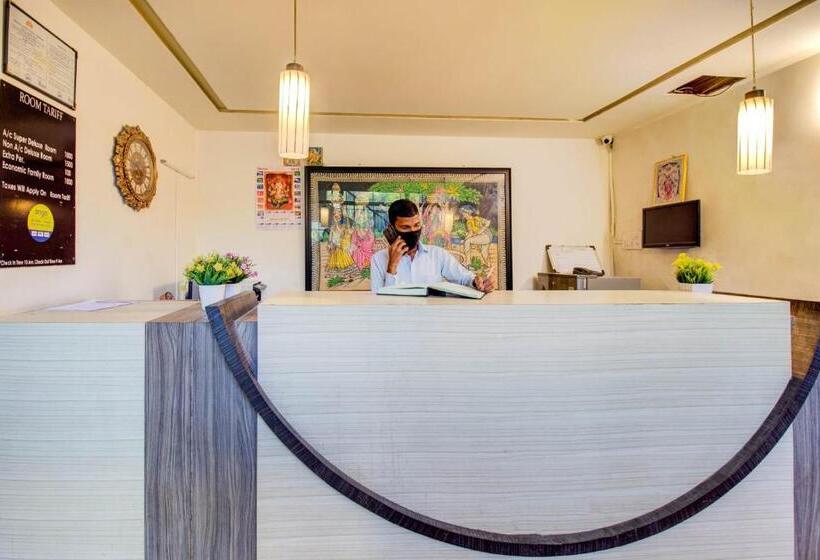 فندق Spot On 76295 Shubheccha