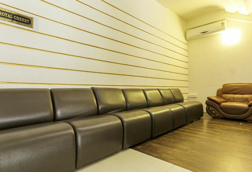 ホテル Treebo Malabar Inn