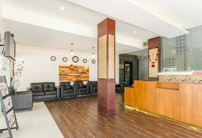 ホテル Treebo Malabar Inn