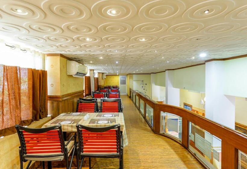 ホテル Treebo Malabar Inn