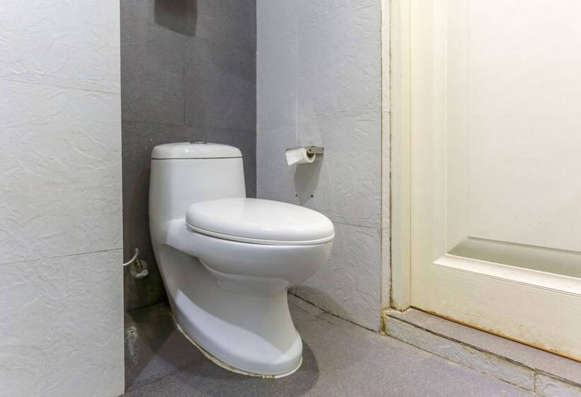 ホテル Treebo Malabar Inn