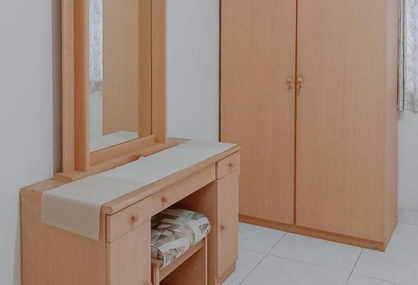 Отель Villa Lotus E06 Syariah Redpartner