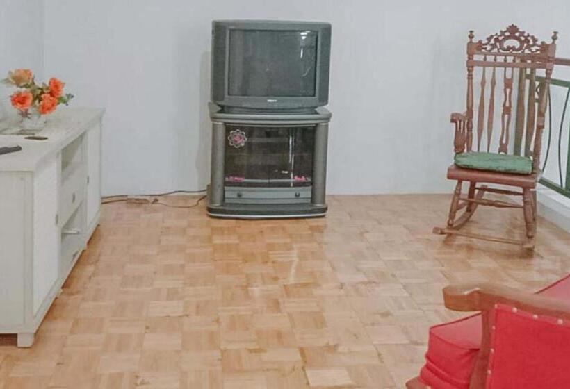 Отель Villa Lotus E06 Syariah Redpartner