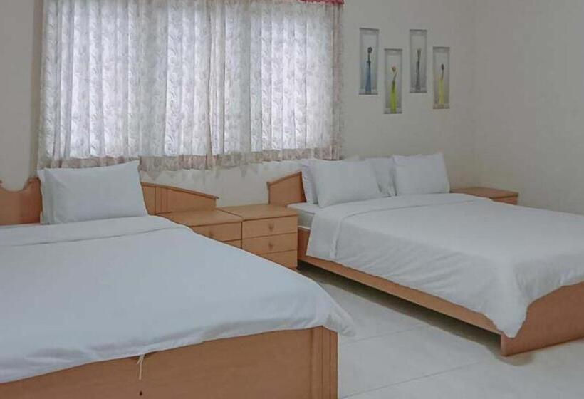 Отель Villa Lotus E06 Syariah Redpartner