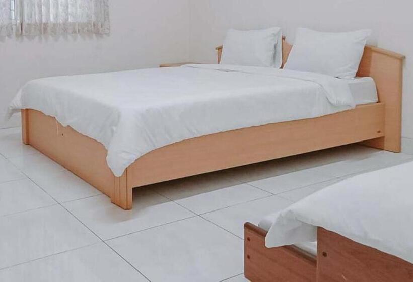 Отель Villa Lotus E06 Syariah Redpartner