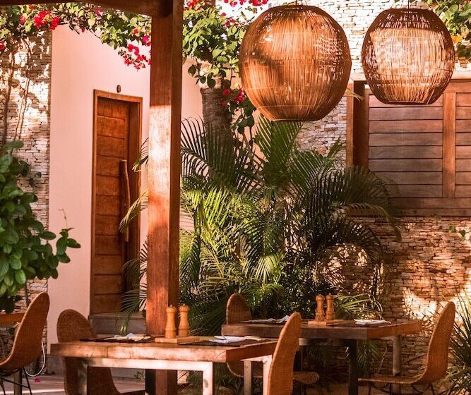 בית מלון כפרי Villa Praia   La Villa Group