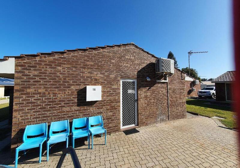 Ocean Beach Chalet 16