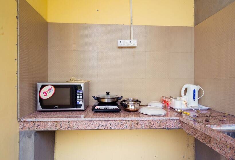 Oyo 14137 Home Valley Studio Kempty Road