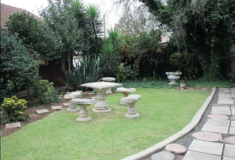 פנסיון Nmb Guest House