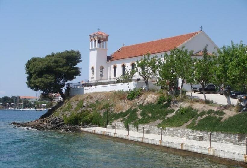 بنسيون Welcome To Hotel Petunia, In Neos Marmaras,xalkidiki ,greece, Triple Room 1