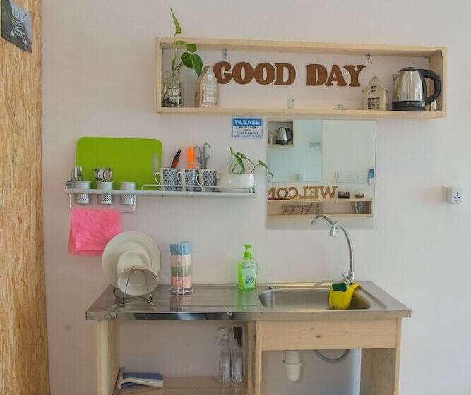 פנסיון Yo.om @ Aeropod Ecohom Stay 13