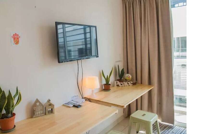 פנסיון Yo.om @ Aeropod Ecohom Stay 13