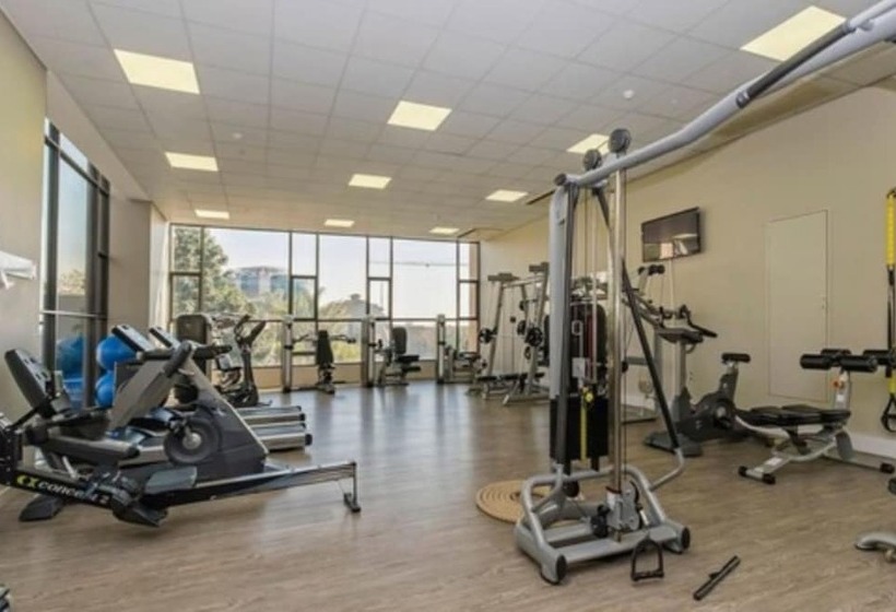 Sandton Skye Apartment   616