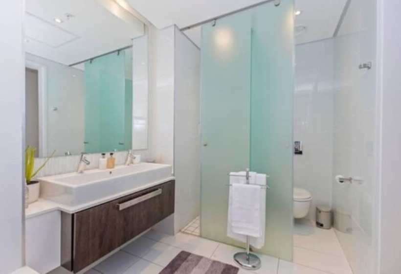 Sandton Skye Apartment   616