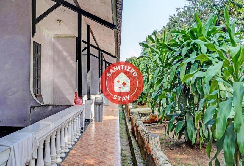 Spot On 91798 Hotel Grand Mutiara