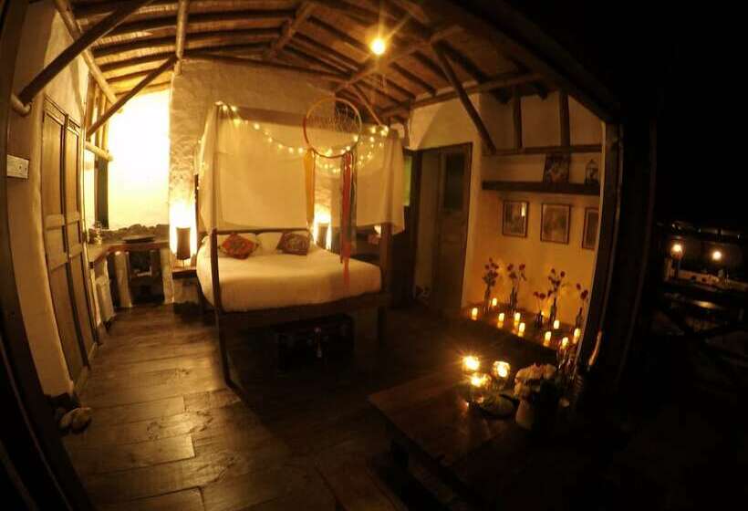 Viga Vieja Cabaña Rustica By Nomad Guru