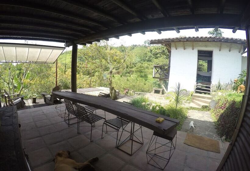 Viga Vieja Cabaña Rustica By Nomad Guru