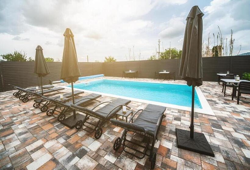 مبيت وإفطار Palkonyha Panzió Speiz