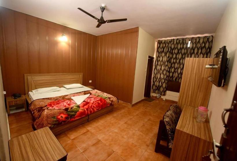 فندق Aarti The Boutique