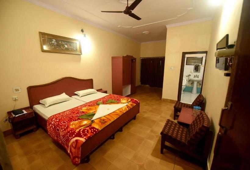 فندق Aarti The Boutique