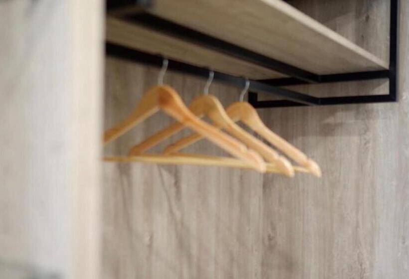 Bear’s Den Hotel Pattaya