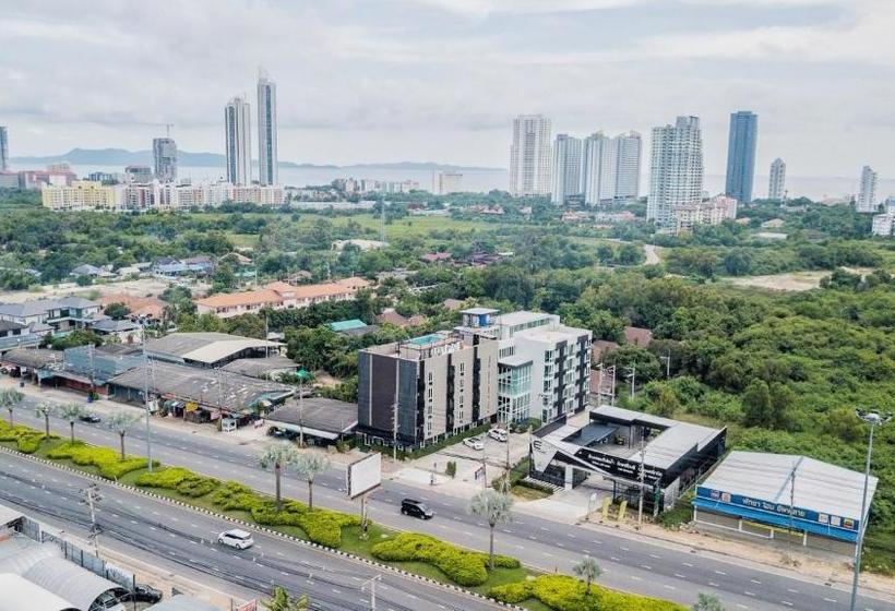 Bear’s Den Hotel Pattaya