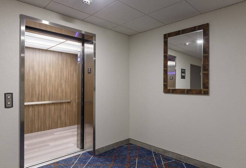 Отель Candlewood Suites   San Antonio   Schertz, An Ihg