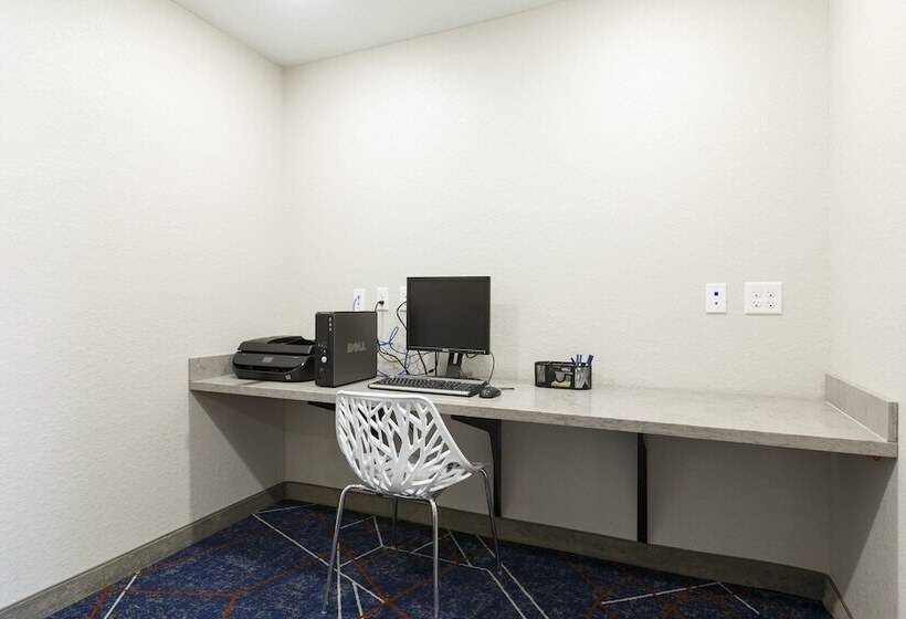 Отель Candlewood Suites   San Antonio   Schertz, An Ihg