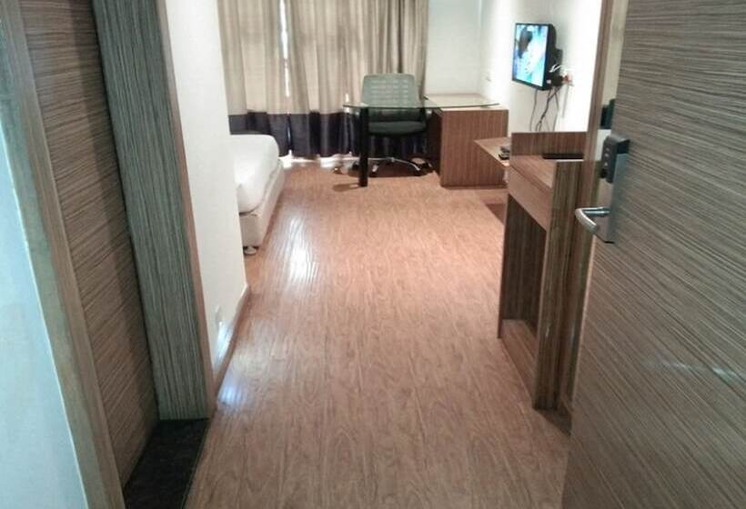 בית מלון כפרי Amora