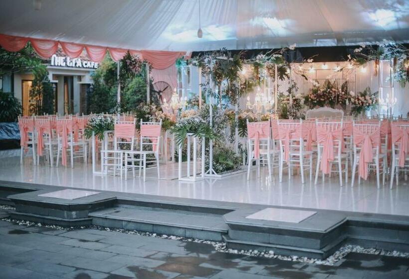 ホテル Efa  Banjarmasin