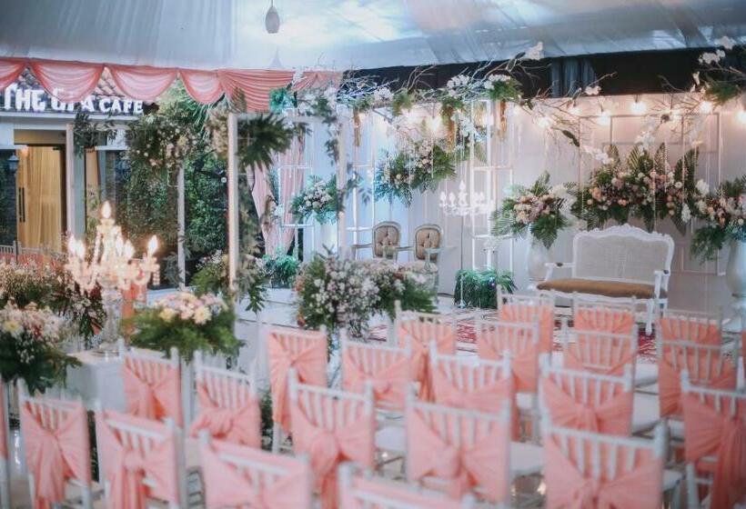 ホテル Efa  Banjarmasin