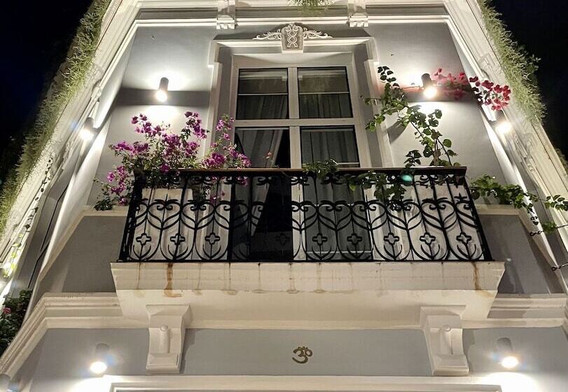 فندق Emblemático Hi Suites