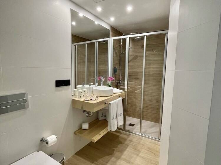 فندق Emblemático Hi Suites