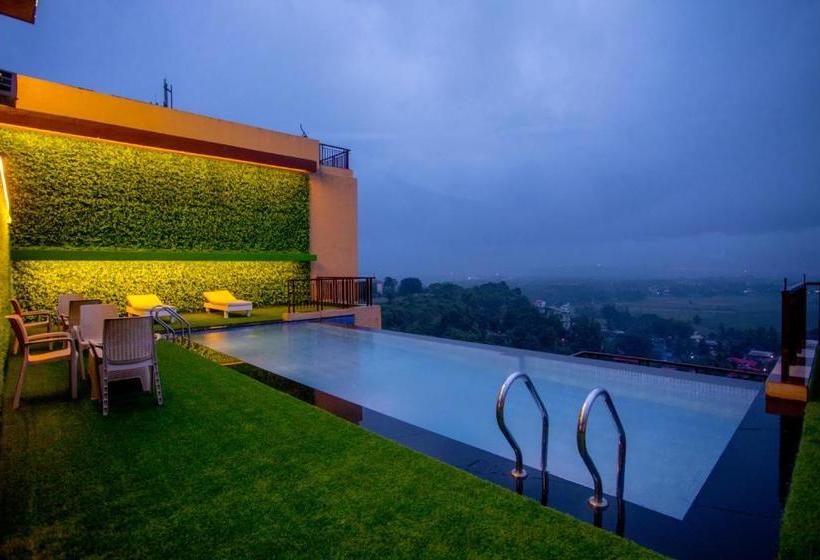 בית מלון כפרי Encore Suites Goa