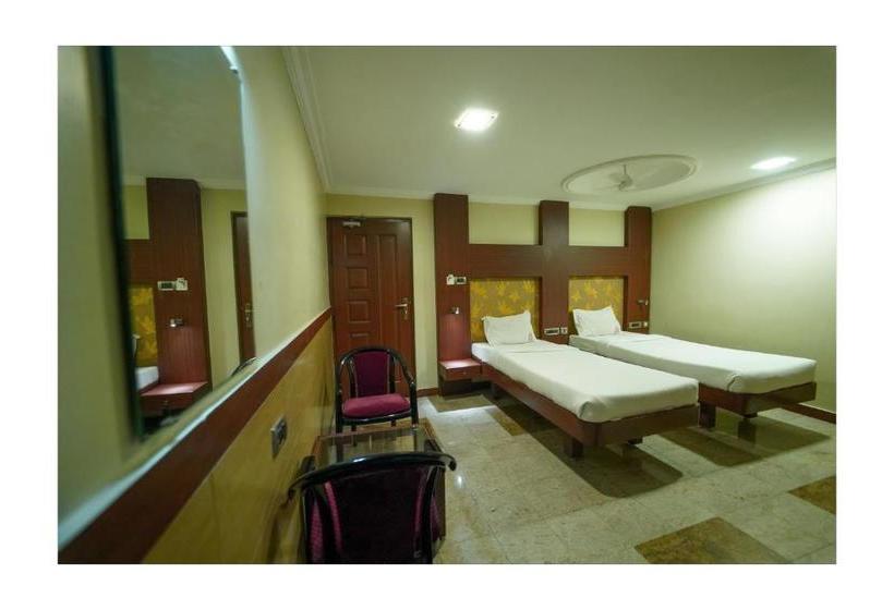 בית מלון כפרי Everestparkresidency