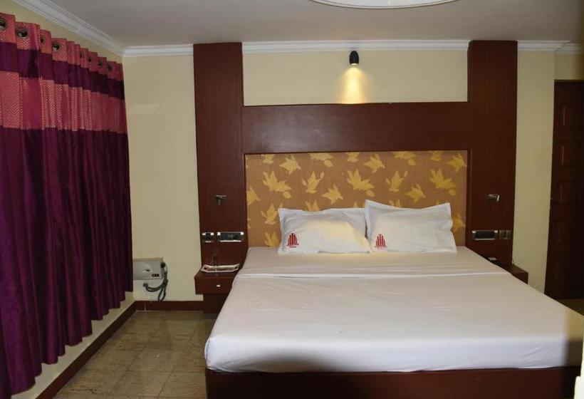 בית מלון כפרי Everestparkresidency