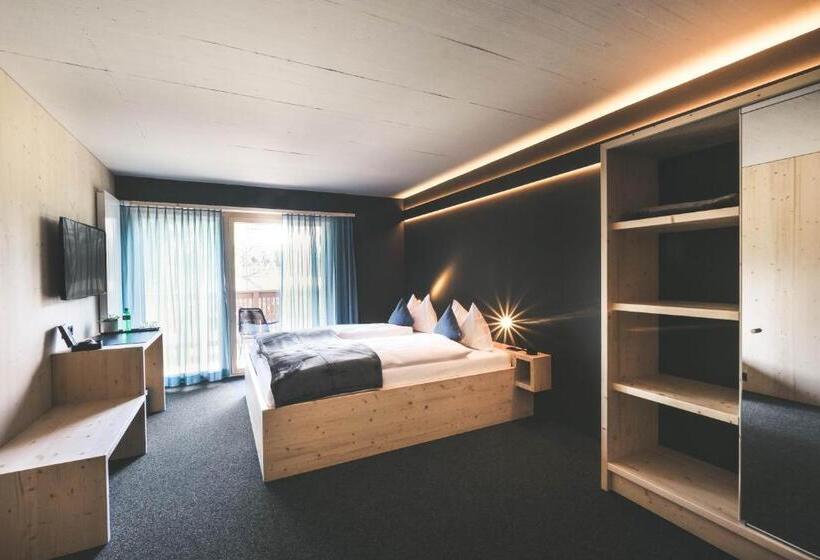 בית מלון כפרי Frutigresort