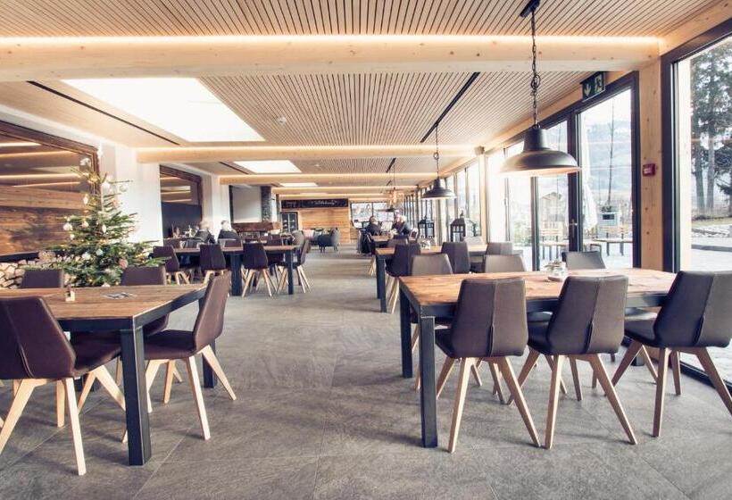 בית מלון כפרי Frutigresort