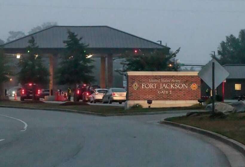 Отель Holiday Inn Express & Suites Columbia Downtown The Vista, An Ihg