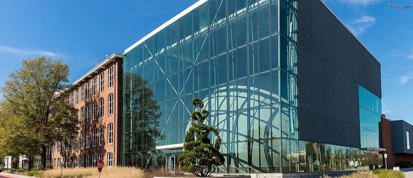 Отель Holiday Inn Express & Suites Columbia Downtown The Vista, An Ihg