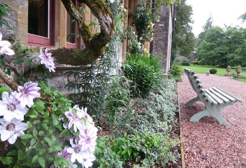 Отель Huntsham Court