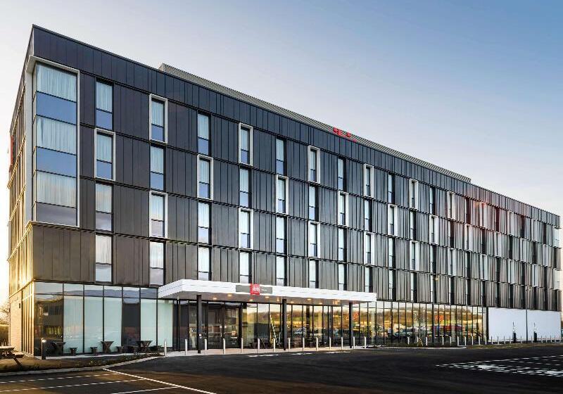 בית מלון כפרי Ibis Bridgwater, M5 Jct23