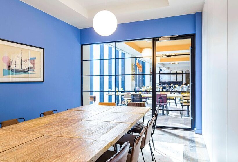 בית מלון כפרי Ibis Bridgwater, M5 Jct23