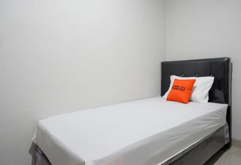 ホテル Koolkost Female Syariah Near Rsu Syubbanul Wathon Magelang