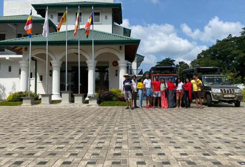 فندق Lakegala Resort